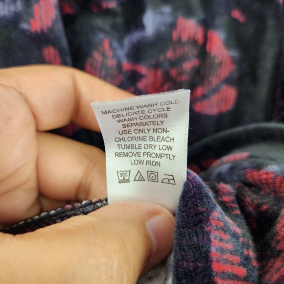 Woman Within Womens Size Medium Blue Floral Cold Shoulder Velour Sweater Top - Picture 9 of 10